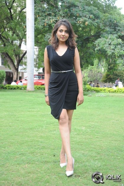 Madhu-Shalini-at-Anukshanam-Movie-Trailer-Launch